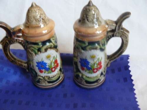 SALT AND PEPPER SET