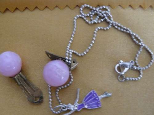 WATCH WITH PENDANT ON CHAIN AND CLIP ON EARRINGS LOT
