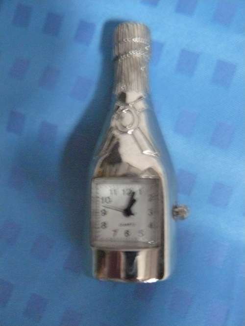CLOCK QUARTZ BOTTLE