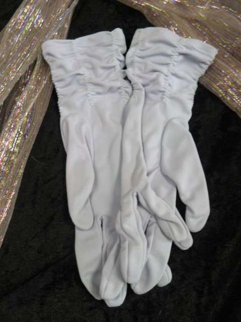 2 PAIRS OF VINTAGE GLOVES