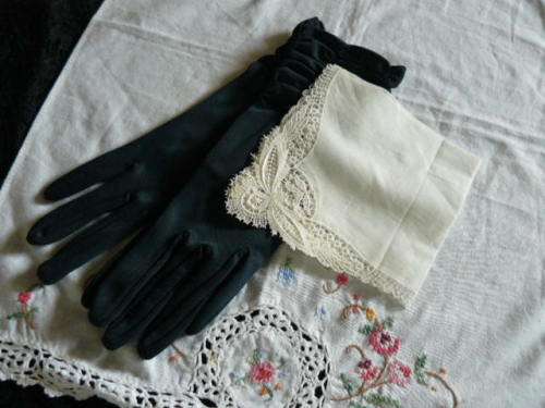 BLUE GLOVES AND COTTON HANKIE
