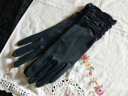 BLUE GLOVES AND COTTON HANKIE