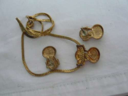 NECKLACE WITH PENDANT AND MATCHIING EARRINGS STUNNING !@!@! LOW PRICE