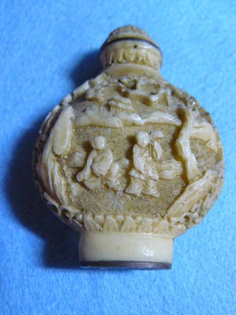 SNUFF BOTTLE