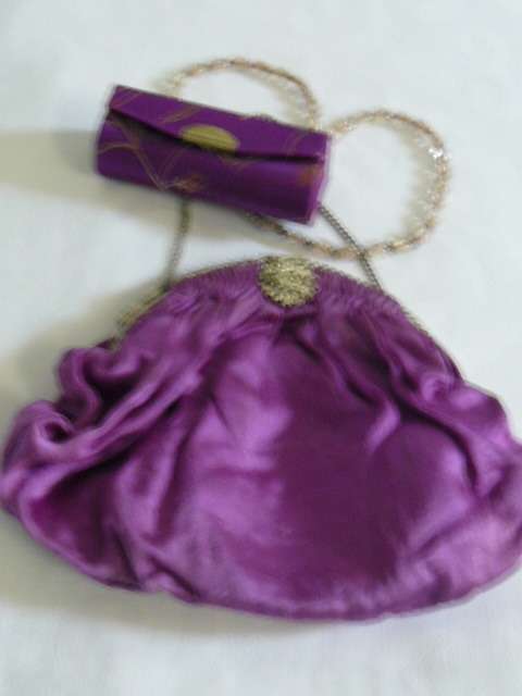 VINTAGE LIKE SMALL BAG WITH NECKLACE AND LIPSTICK HOLDER