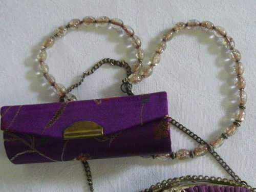 VINTAGE LIKE SMALL BAG WITH NECKLACE AND LIPSTICK HOLDER