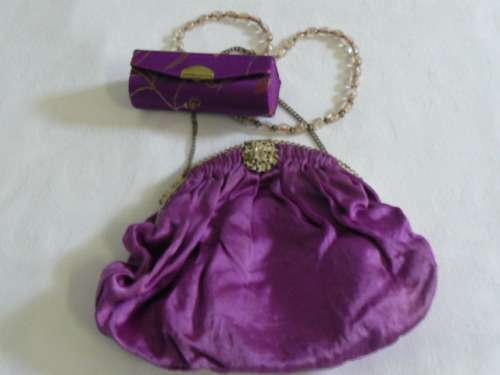 VINTAGE LIKE SMALL BAG WITH NECKLACE AND LIPSTICK HOLDER