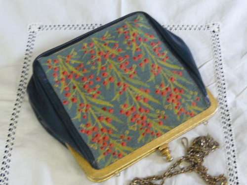 LEATHER EMBROIDERED BAG STUNNING VINTAGE