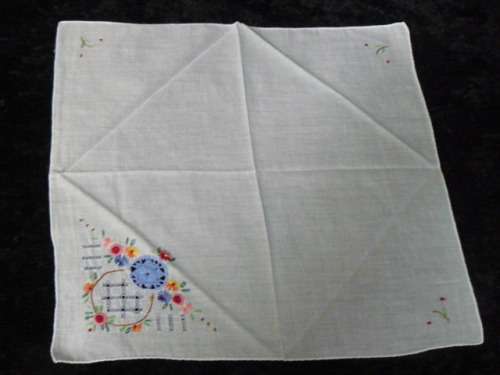 LOVELY COTTON EMBROIDERED VINTAGE HANKIE