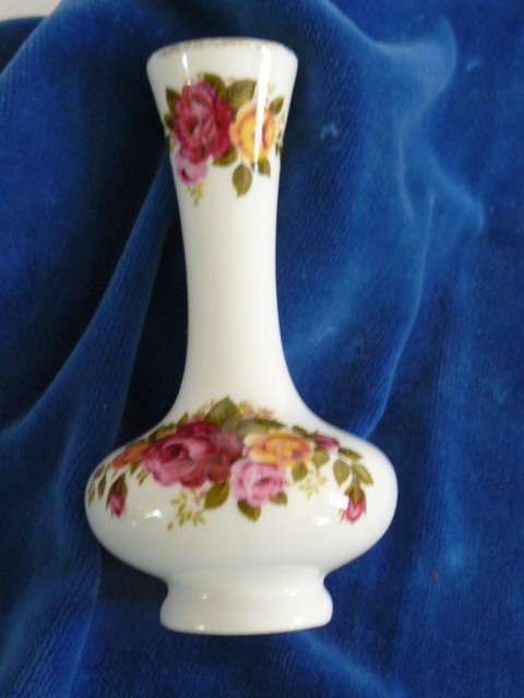 BUD VASE