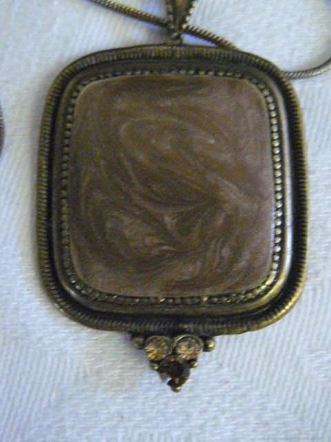 NECKLACE AND PENDANT