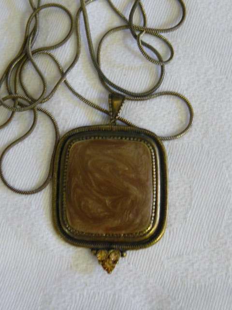 NECKLACE AND PENDANT