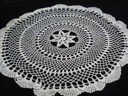 HAND CROCHETED TABLE CLOTH COTTON