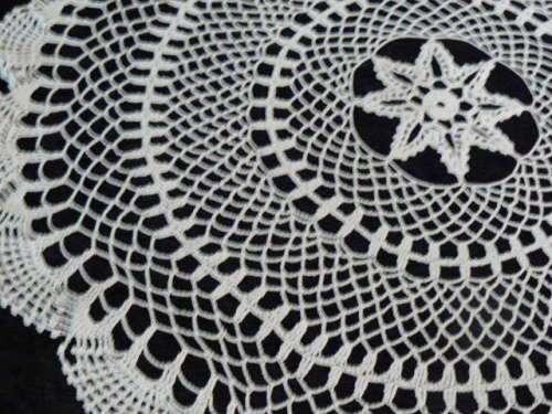 HAND CROCHETED TABLE CLOTH COTTON