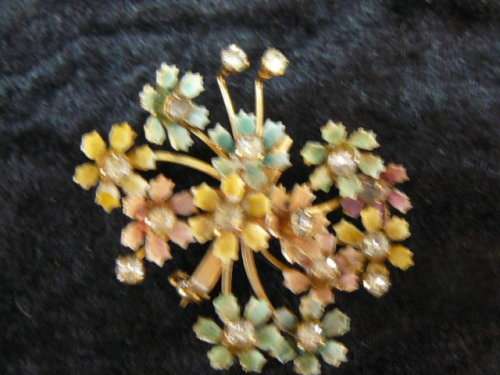 VINTAGE LIKE BROOCH