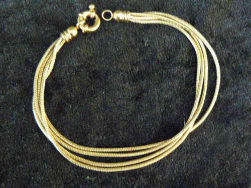 4 STRAND 20 CM GOLD COLOURED METALWARE BRACELET STUNNING!@!@!!!