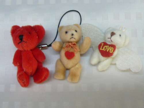 3X MINIATURE TEDDYS FOR VALENTINE