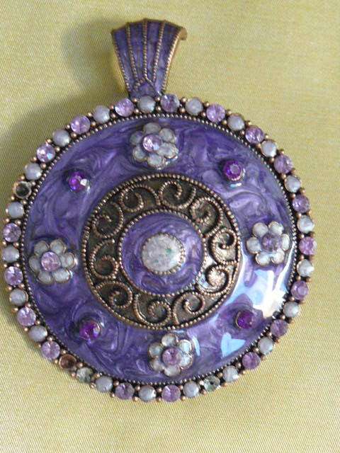 BRONZE COLOUR AND BLING PENDANT