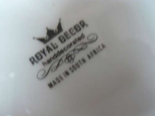 ROYAL DECOR HANDDECORATED PLATES X 2