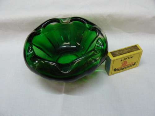 MURANO  GLASS ASHTRAY LOVELY