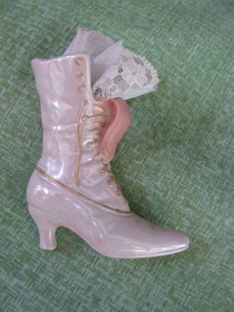 PORCELAIN SHOE BOOT