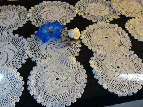 VINTAGE COTTON DOILIES LOT OF X 12 WHITE