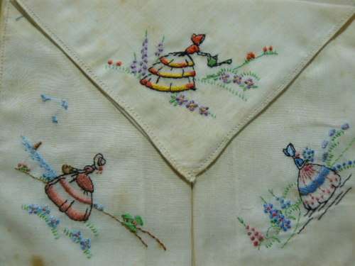 VINTAGE COTTON EMBROIDERED HANKIES ORIGINALY BOXED NORTHERN IRELAND