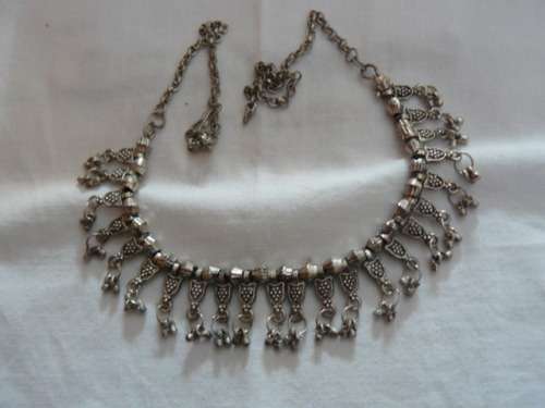 SILVER TONED FASHION CHAIN