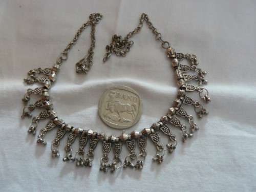 SILVER TONED FASHION CHAIN