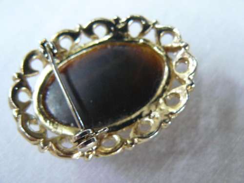 BROOCH TYGER EYE