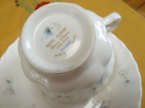 ROYAL ALBERT  STUNNING