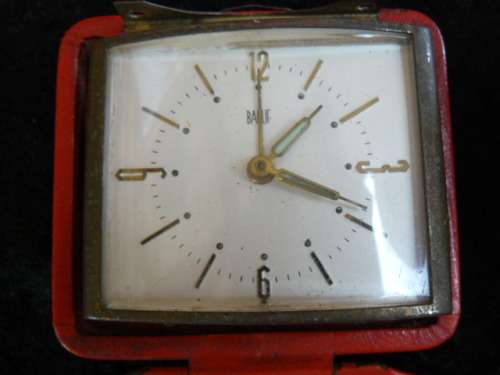 3 X VINTAGE TRAVEL ALARM CLOCKS SOLD AS SPARES