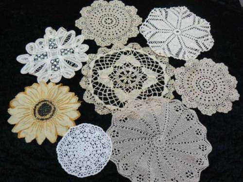MIXED LOT OF FINE VINTAGE COTTON DOILIES
