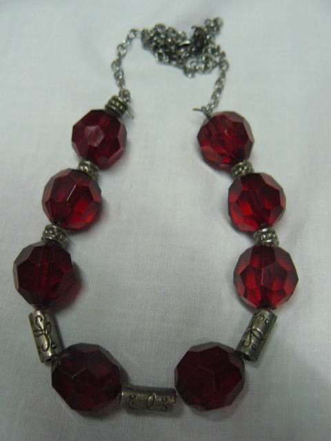 NECKLACE GLASS BEADS
