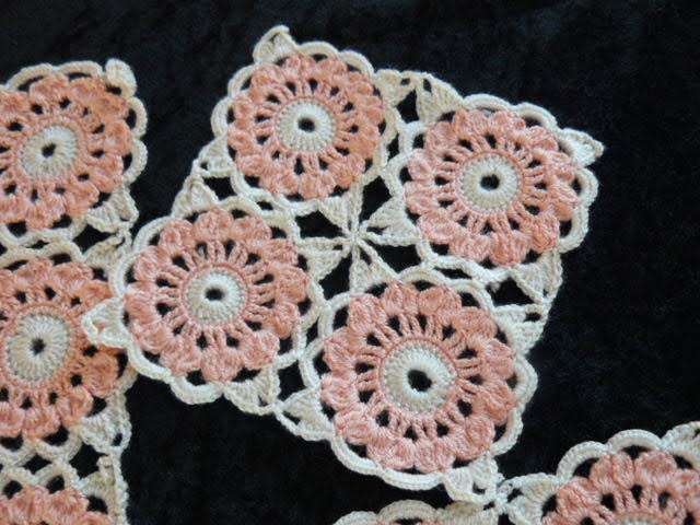 VINTAGE HAND CROCHETED DOILIE SET PEACH AND CREAM