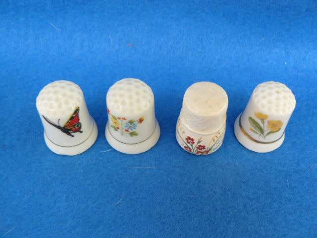 THIMBLES PORCELAIN X 4