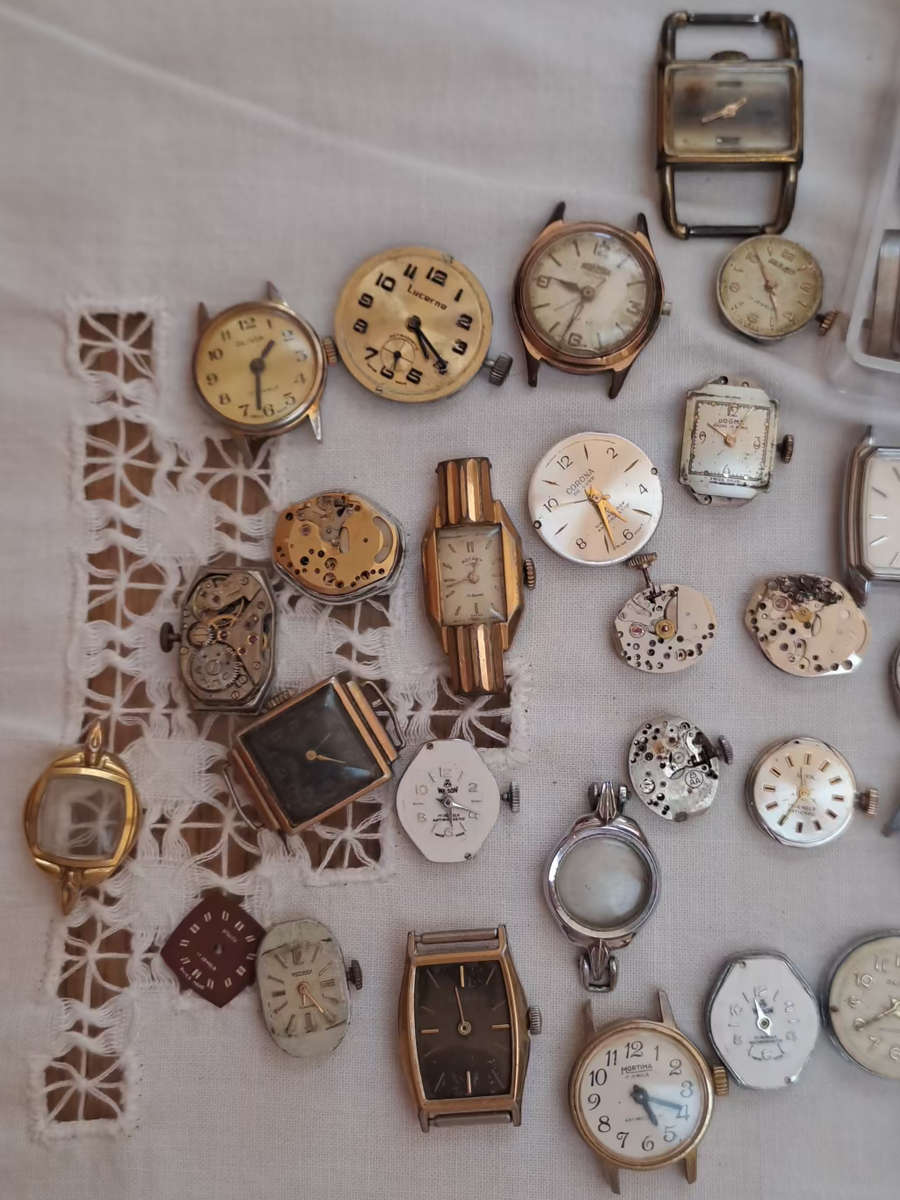 Lot 17 various ladies watches movement and housings
