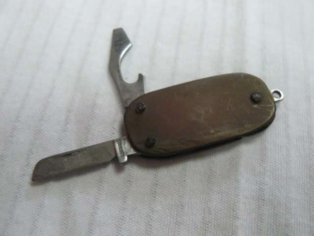 MINIATURE POCKET KNIFE