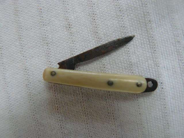MINIATURE POCKET KNIFE