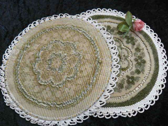VELVET DOILIES X 2 22 CM