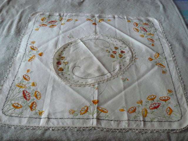MOST STUNNING VINTAGE COTTON EMBROYDERED TABLE CLOTH AND TRAY CLOTH VINTAGE REDUCED!!!!!!!