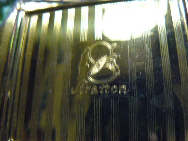 VINTAGE POWDER COMPACT STRATTON ENGLAND