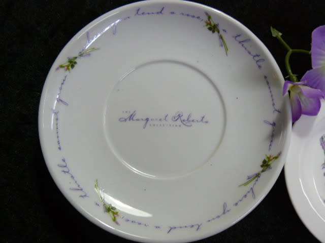 CERAMIC PLATES 1 X MARGARET ROBERTS COLLECTION AND 1 X LAVENDER D PROVENCE