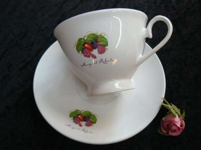 MARGARET ROBERTS COLLECTION DUO