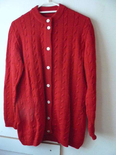 RED JERSERY SIZE M 74 CM LONG 100 % WOOL