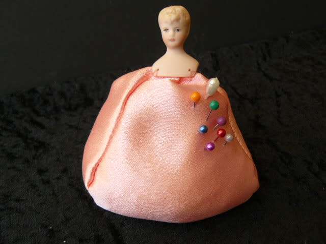 HAND MADE PIN CUSHION WITH PORCELAIN HEAD 10,5 CM