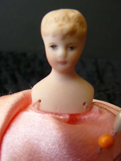 HAND MADE PIN CUSHION WITH PORCELAIN HEAD 10,5 CM