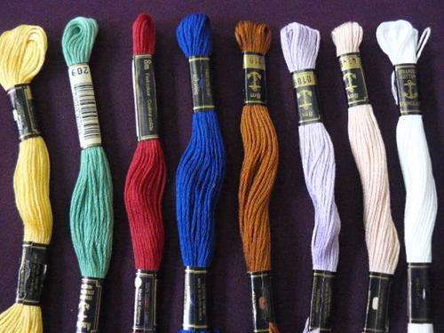 MIXED LOT OF CROSS STITCH SKEINS