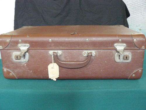 OLD SUIT CASE WITH KEY