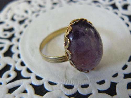 VINTAGE RING WITH STONE